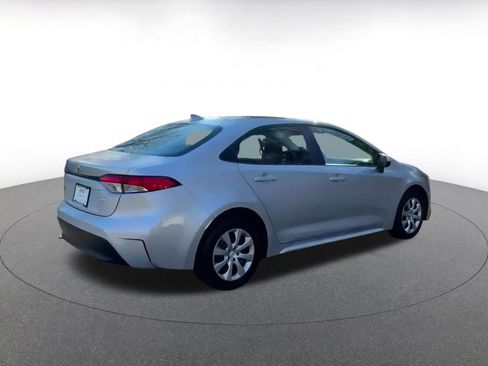 Used 2025 Toyota Corolla LE image 14