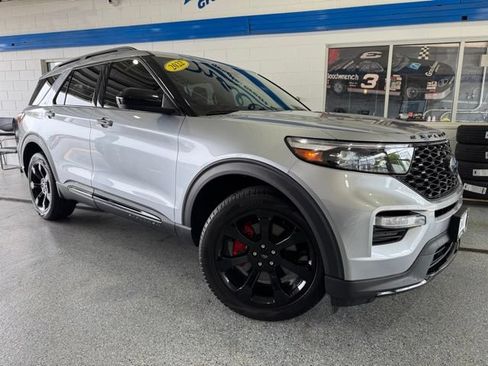 Used 2022 Ford Explorer ST w/ ST Street Pack AWD/4WD image 2