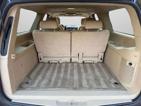 Used 2011 Chevrolet Suburban LTZ image 35