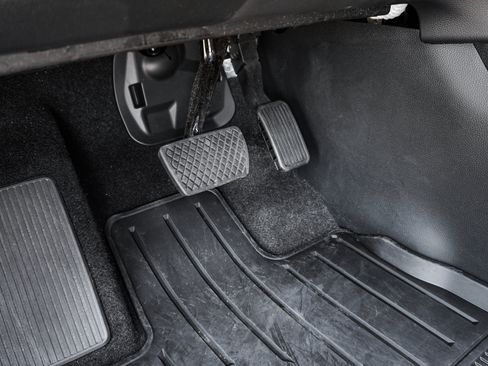 Used 2025 Honda Pilot TrailSport image 18