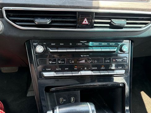Used 2020 Kia Cadenza Technology FWD image 17