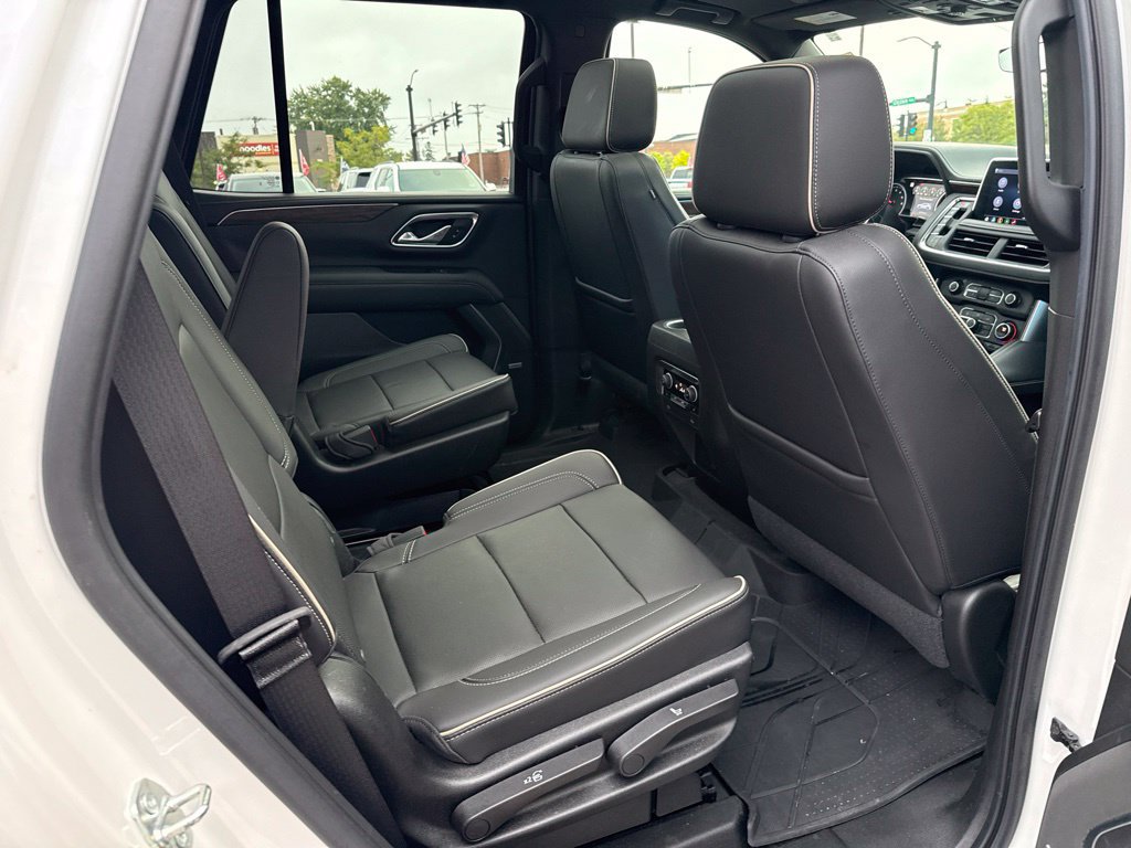 Used 2021 Chevrolet Tahoe Premier w/ Premium Package AWD/4WD image 39