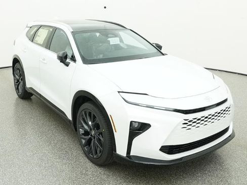 New 2026 Toyota Crown Signia AWD/4WD image 3