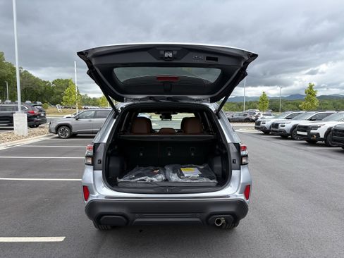 New 2026 Subaru Forester Touring AWD/4WD image 9
