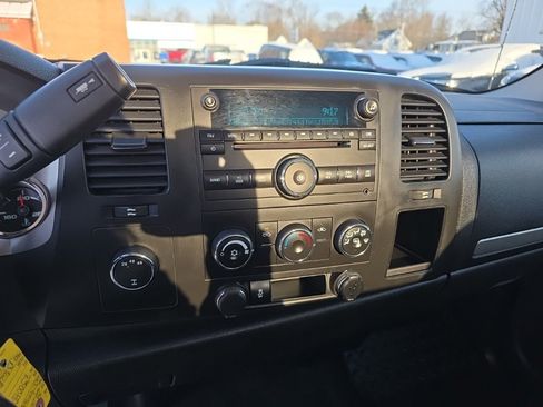 Used 2014 Chevrolet Silverado 2500 LT w/ Interior Plus Package image 12