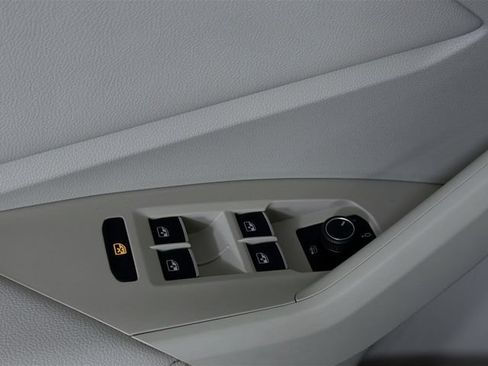 Used 2022 Volkswagen Jetta SE FWD image 19