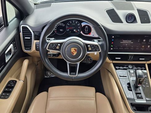 Used 2022 Porsche Cayenne Coupe w/ Premium Package AWD/4WD image 13