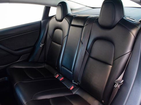 Used 2022 Tesla Model 3 Long Range image 24