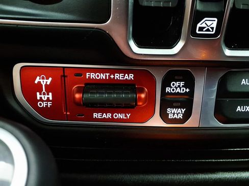 Used 2023 Jeep Gladiator Rubicon w/ LED Lighting Group AWD/4WD image 22