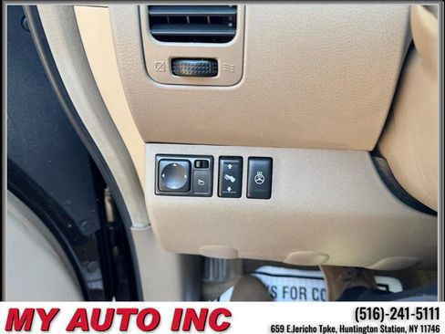 Used 2011 Nissan Pathfinder LE w/ Navigation Pkg image 24