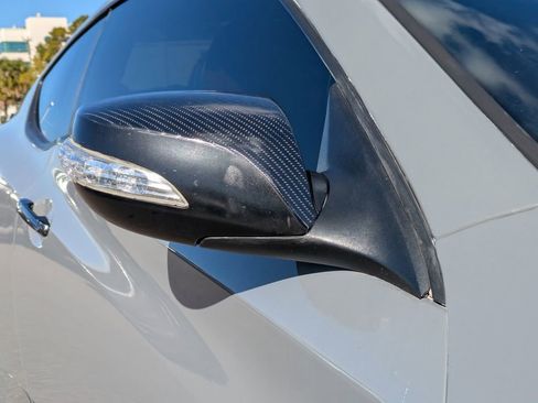 Used 2013 Hyundai Genesis 3.8 image 12