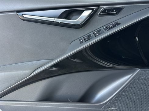Certified 2023 Kia Niro SX Touring FWD image 13