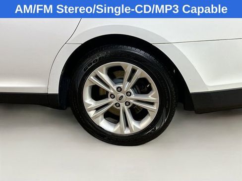Used 2018 Ford Taurus SE image 5