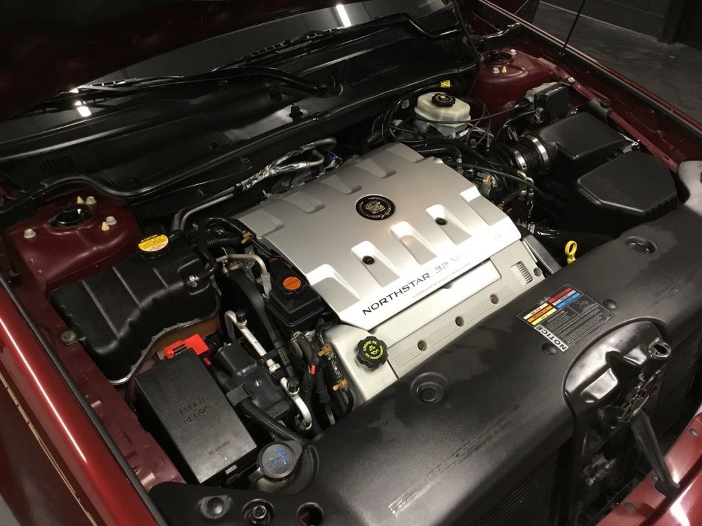 Used 2000 Cadillac De Ville DHS w/ Safety/Security Pkg FWD image 90