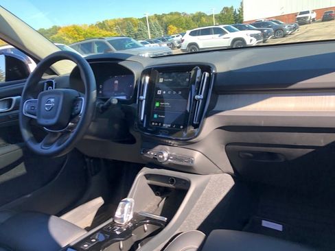 Used 2023 Volvo XC40 B5 Plus w/ Driver Assist Package image 18