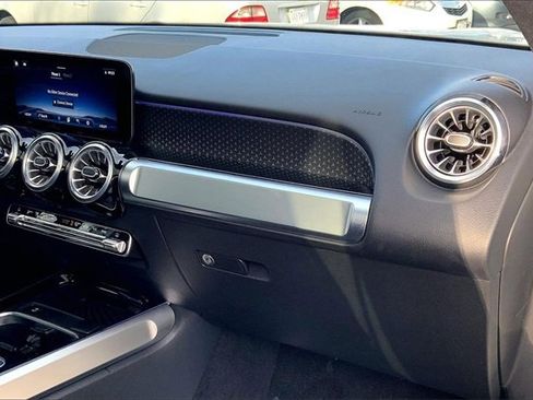 Certified 2024 Mercedes-Benz GLB 250 4MATIC image 15