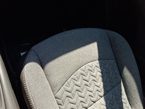 Used 2022 Chevrolet Equinox LT image 26