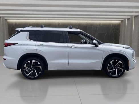 Used 2023 Mitsubishi Outlander SEL FWD image 7