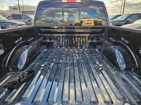 Used 2023 Ford F150 Lariat w/ Trailer Tow Package image 33