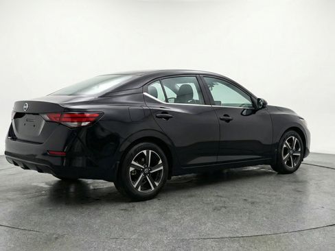 Used 2025 Nissan Sentra SV image 9