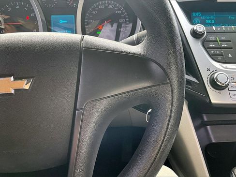 Used 2010 Chevrolet Equinox LS image 8