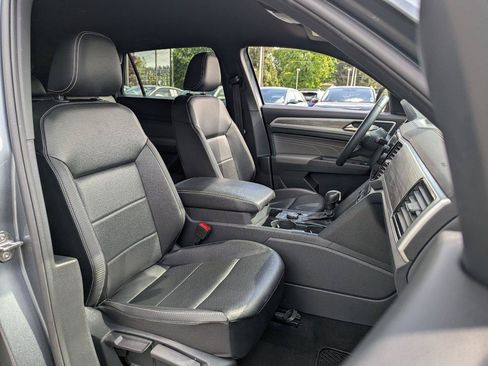 Used 2022 Volkswagen Atlas Cross Sport SE AWD/4WD image 34