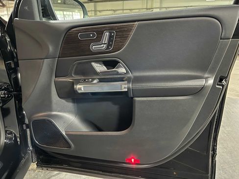 New 2026 Mercedes-Benz GLB 250 4MATIC image 10