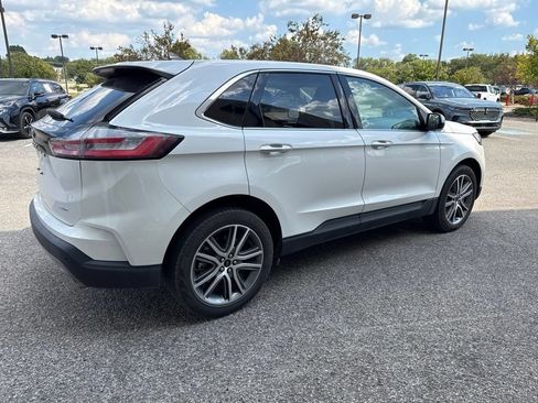Used 2023 Ford Edge Titanium AWD/4WD image 10