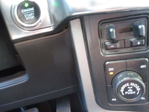 Used 2022 Ford F150 Lariat image 17