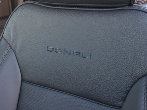 New 2026 GMC Sierra 1500 Denali w/ Denali Reserve Package image 15