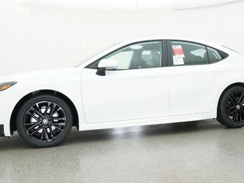New 2026 Toyota Camry SE image 21
