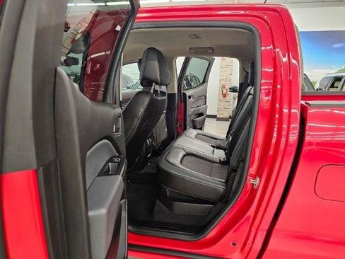 Used 2019 Chevrolet Colorado Z71 AWD/4WD image 9