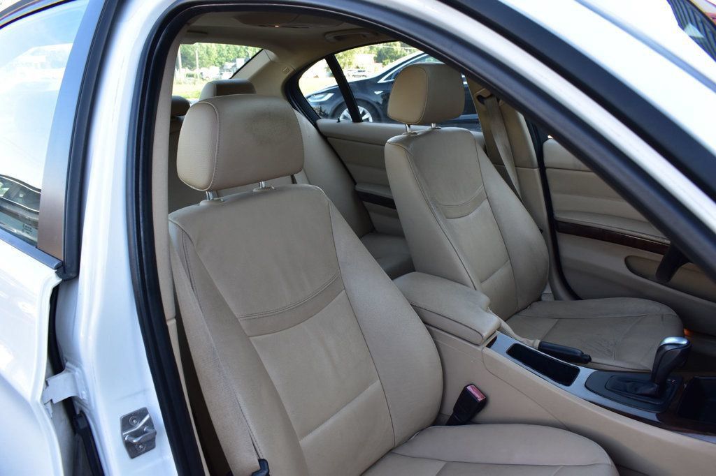 Used 2011 BMW 328i Sedan w/ Premium Pkg RWD image 18