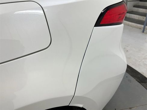 Used 2020 Toyota Corolla LE image 29