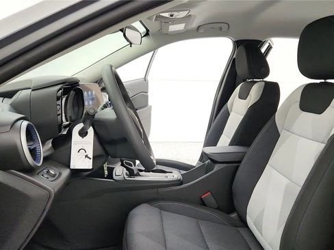 New 2026 Chevrolet Trax LS w/ Driver Confidence Package image 39