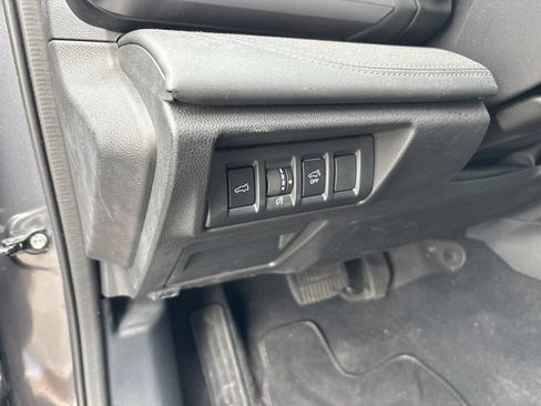 Used 2023 Subaru Outback Touring XT AWD/4WD image 19