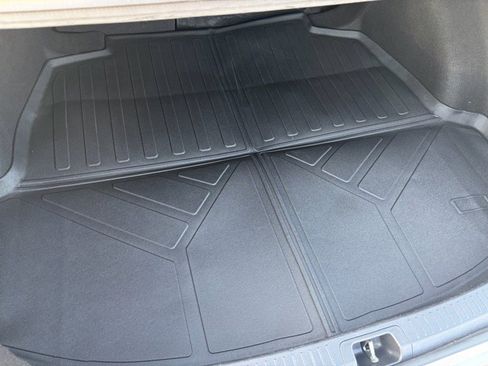 Used 2021 Toyota Corolla L image 8