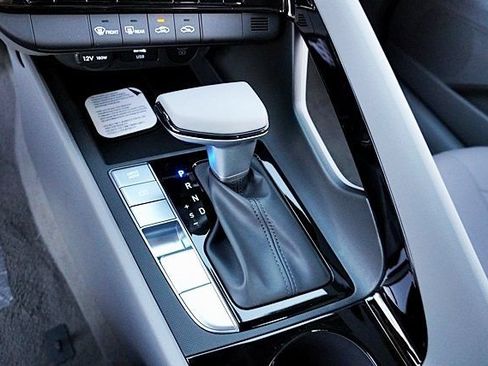 New 2026 Hyundai Elantra Sport FWD image 33