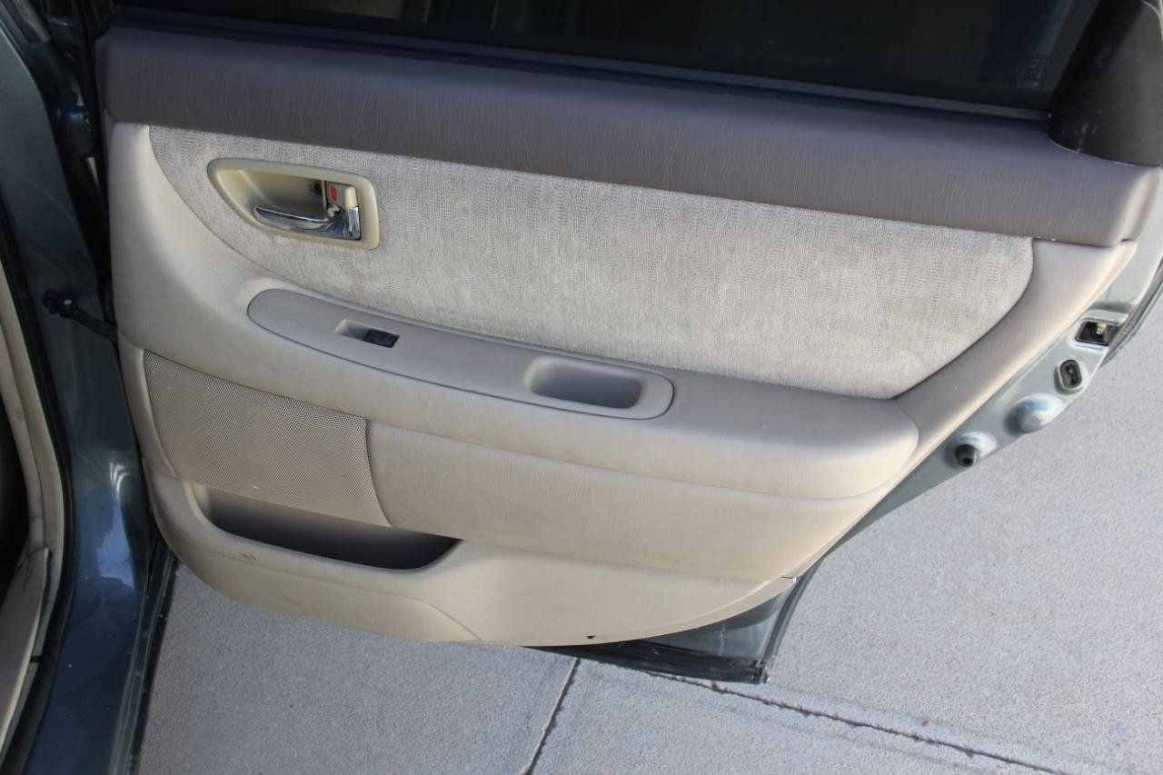 Used 2000 Toyota Avalon XL FWD image 22