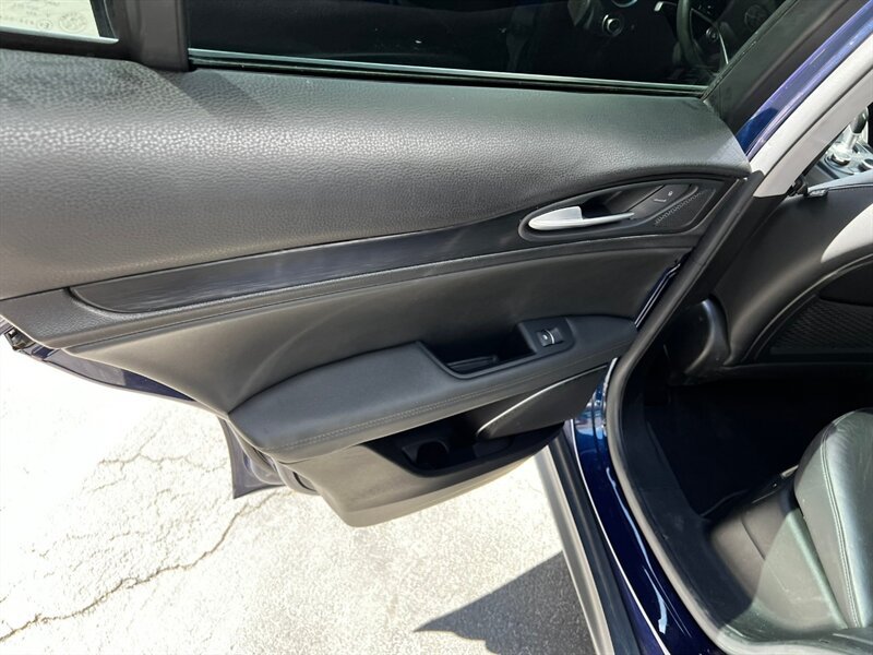 Used 2018 Alfa Romeo Stelvio AWD w/ Cold Weather Package image 19