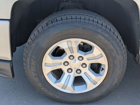 Used 2018 Chevrolet Silverado 1500 LT w/ All Star Edition image 27