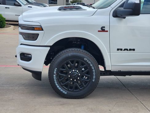 New 2026 RAM 2500 Limited AWD/4WD image 10