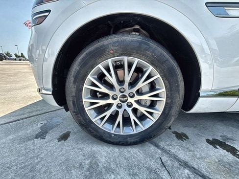 Used 2025 Genesis GV80 2.5T Standard AWD/4WD image 10