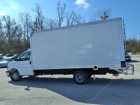 New 2026 GMC Savana 4500 w/ Power Convenience Package image 23