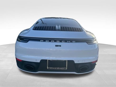 Used 2022 Porsche 911 Carrera image 6