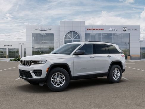 New 2025 Jeep Grand Cherokee Laredo RWD image 37
