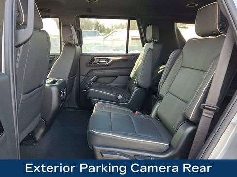 Used 2025 GMC Yukon Elevation image 14