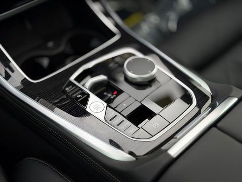 New 2026 BMW X5 xDrive40i w/ M Sport Package image 16
