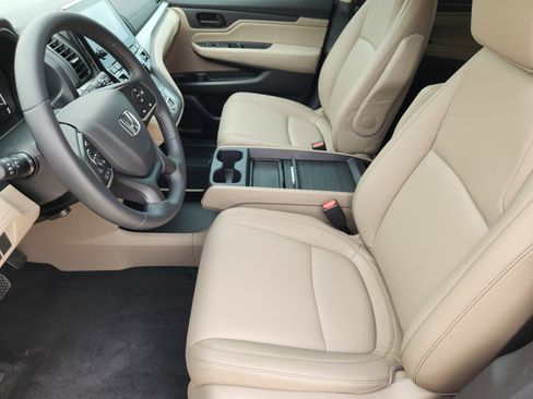 Certified 2024 Honda Odyssey EX-L image 13