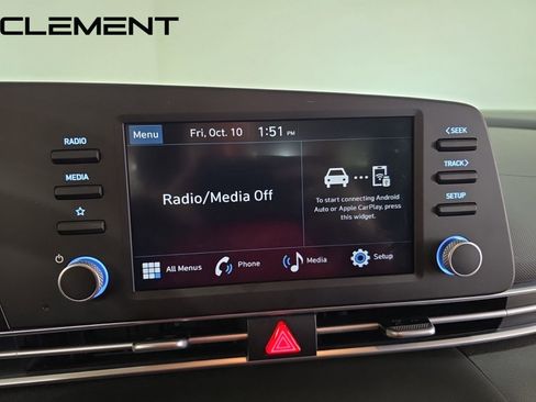 Used 2025 Hyundai Elantra SE image 21